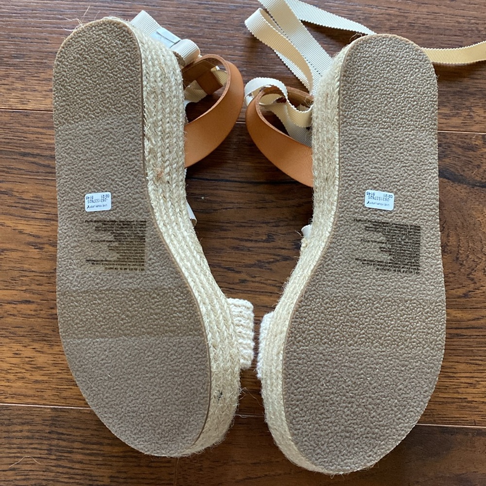 American Eagle Crochet Platform Sandal - Picture 6 of 8